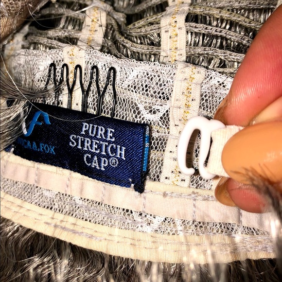 VIVICA A. FOX silver wig - Picture 6 of 11